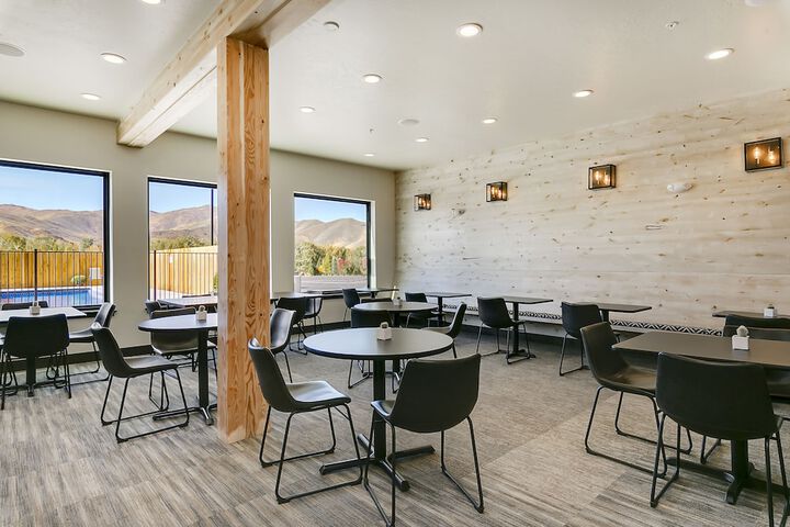 Breakfast/Coffee Service 44 of 95