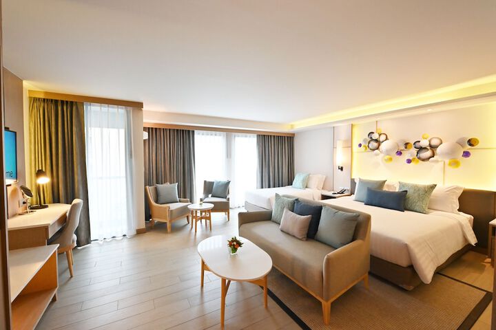 Room 47 of 165