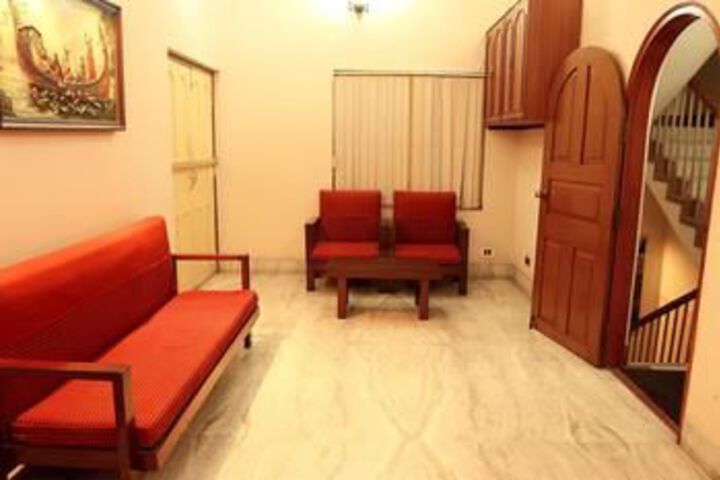 Room 13 of 24