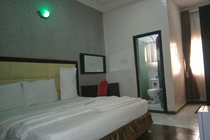 Room 4 of 26