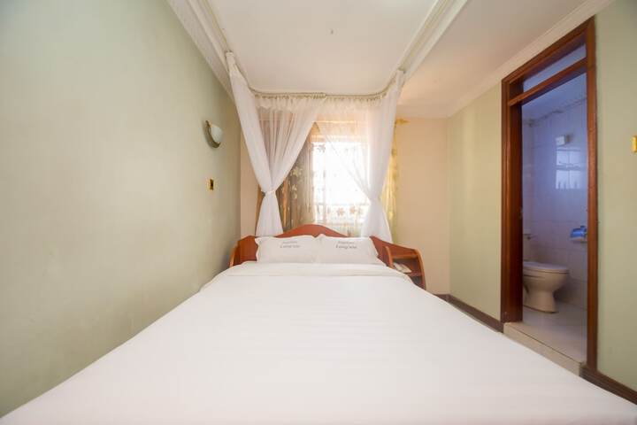 Room 10 of 24