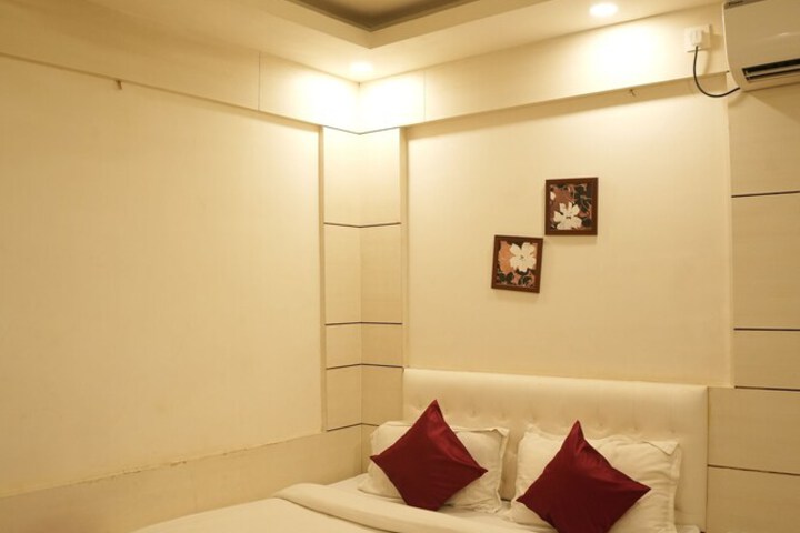 Room 18 of 53