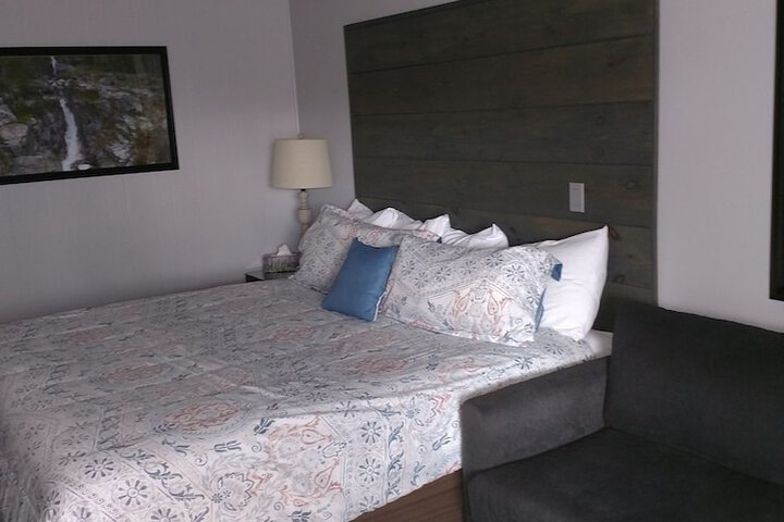 Room 6 of 43