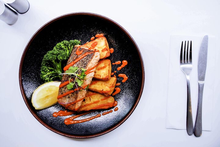 Dining 60 of 120