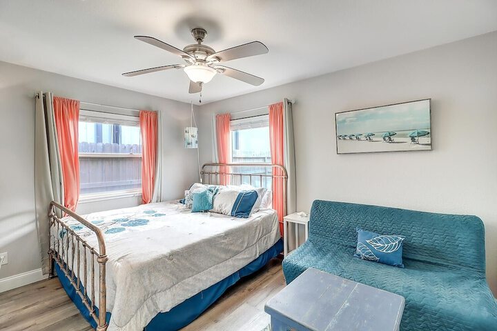 Room 2 of 35