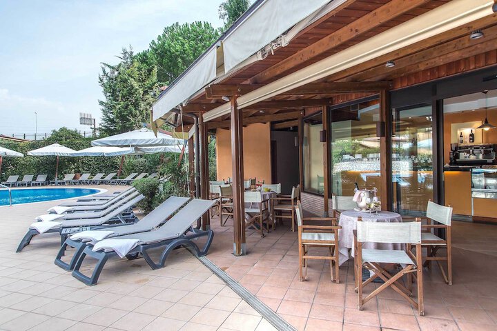 Terrace/Patio 163 of 173