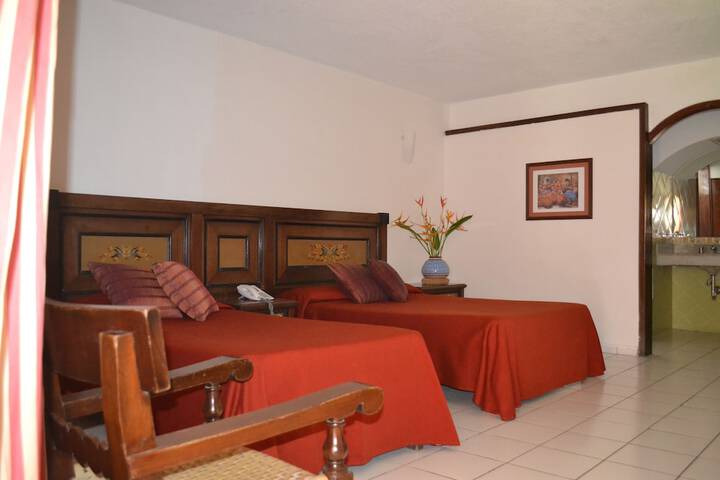 Room 15 of 37