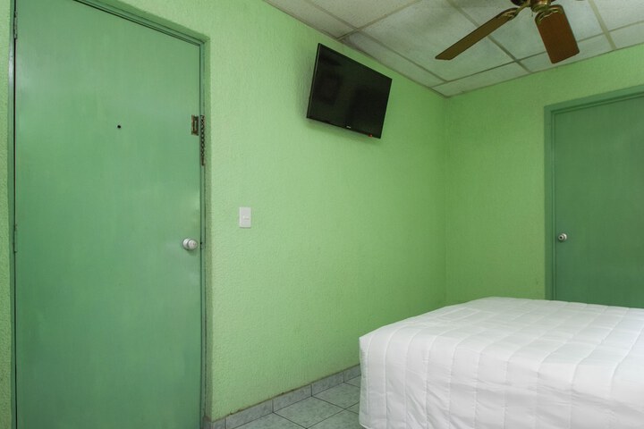 Room 16 of 36
