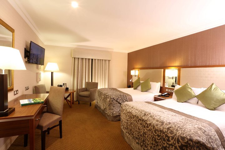 Room 6 of 27