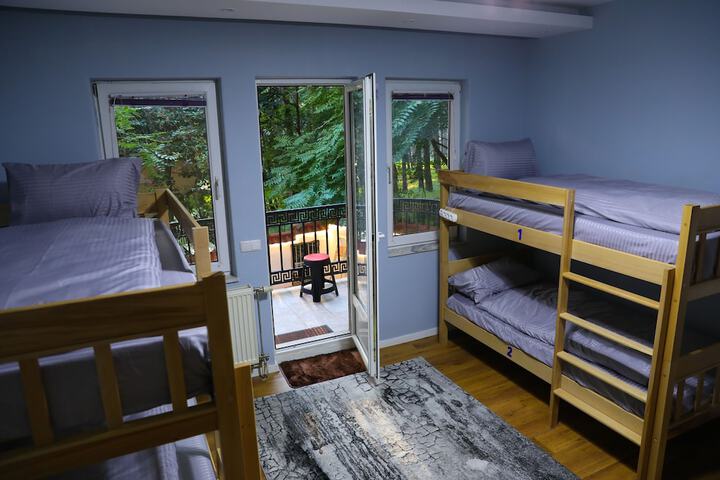 Room 22 of 34