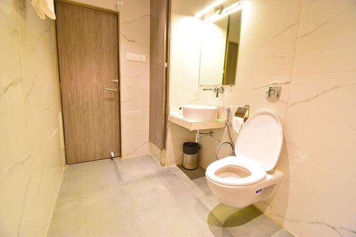 Room 20 of 25