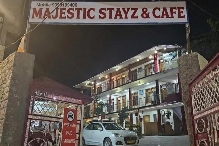 HOTEL MAJESTIC STAYZ
