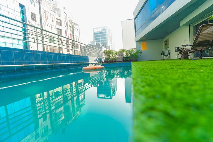 Pool 141 of 258