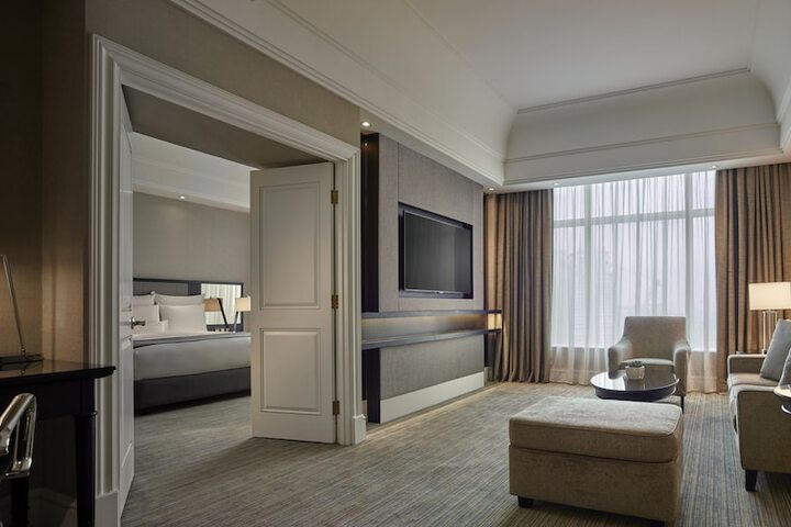 Room 6 of 83