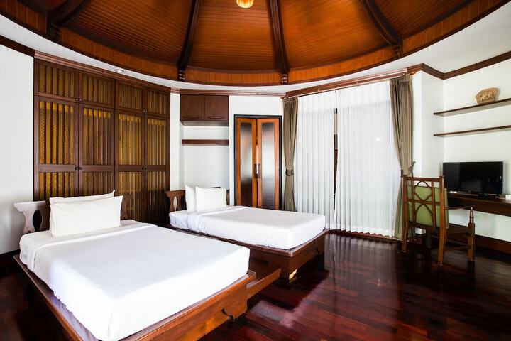 Room 8 of 61