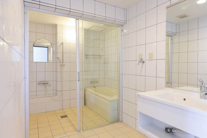 Room 40 of 130