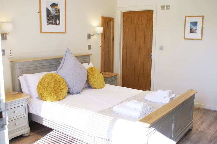 Room 2 of 11