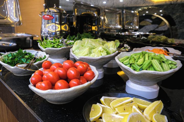 Dining 60 of 63