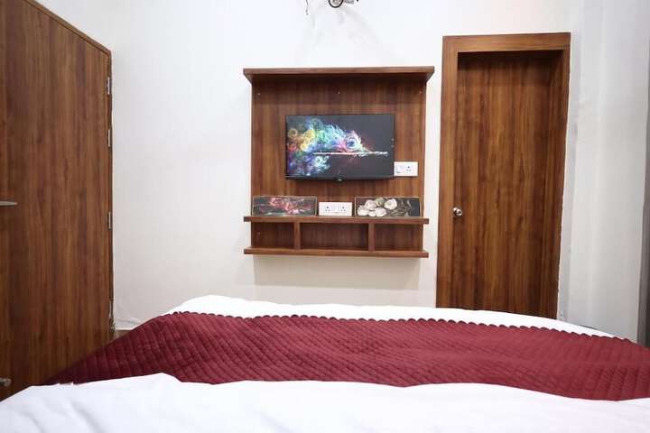 Room 11 of 21