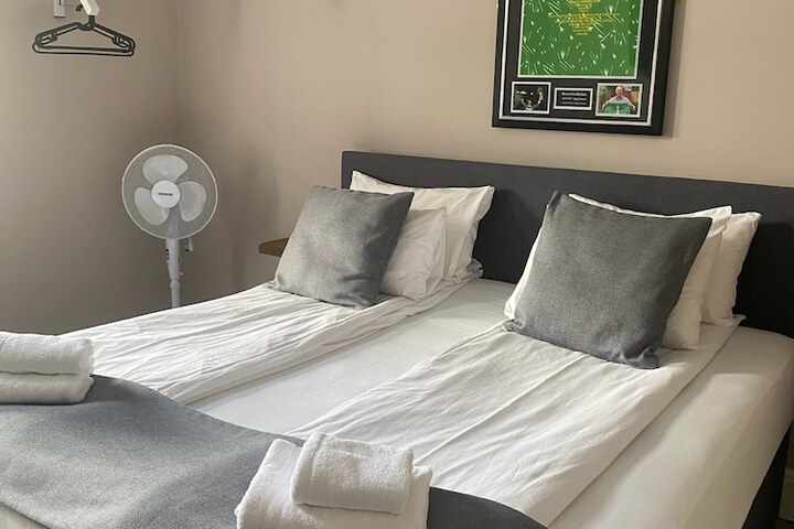Room 73 of 141