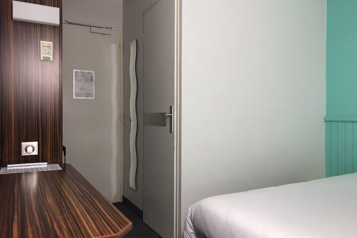 Room 12 of 67