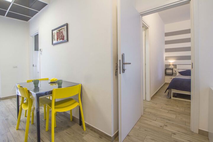 Room 65 of 182