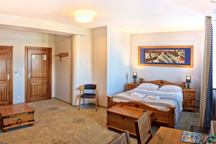 Room 56 of 210