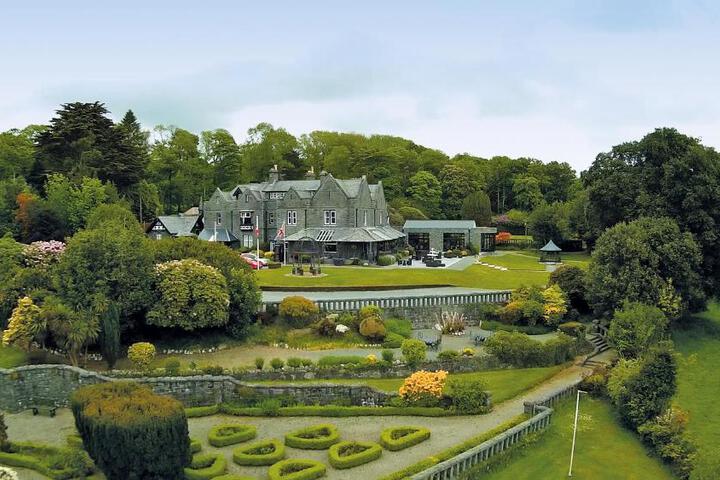 Bron Eifion Hotel