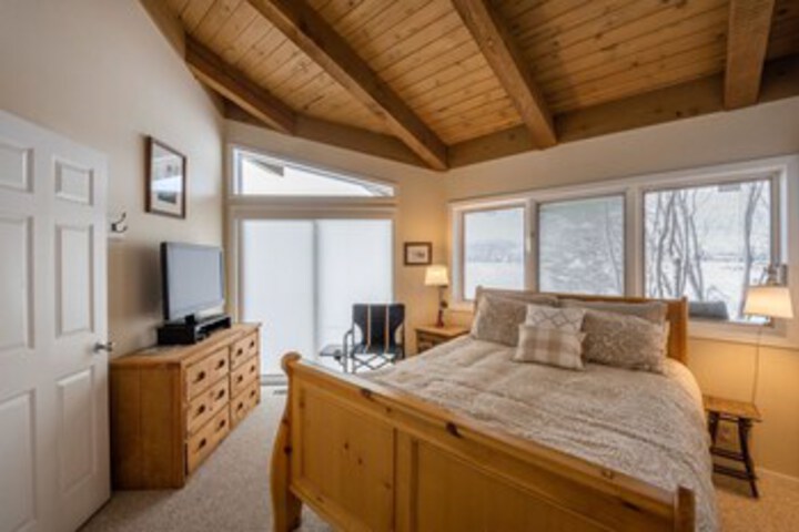 Room 15 of 15