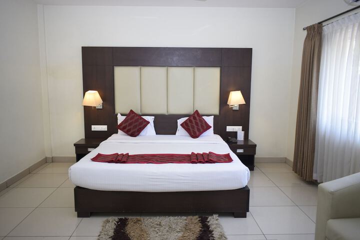 Room 6 of 35