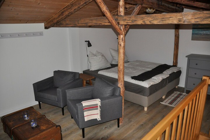 Room 17 of 77