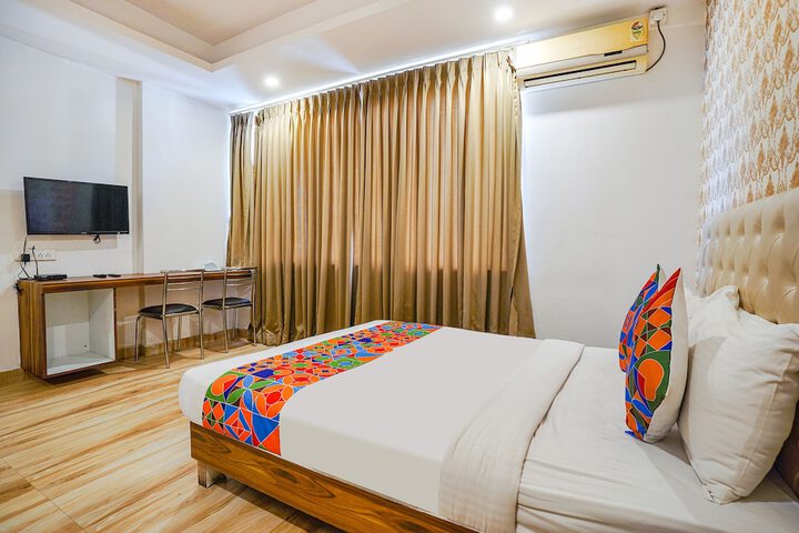 Room 16 of 26