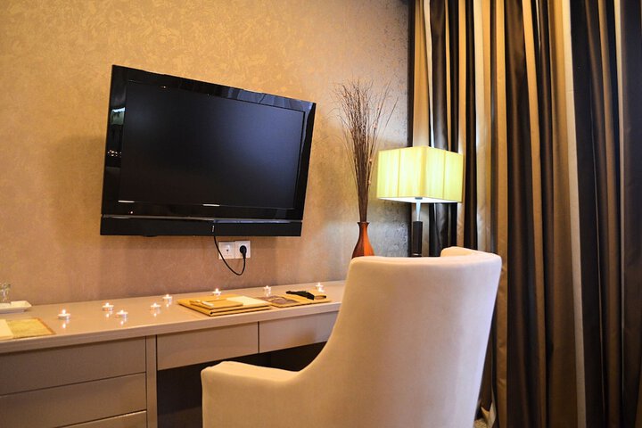 Room 16 of 64