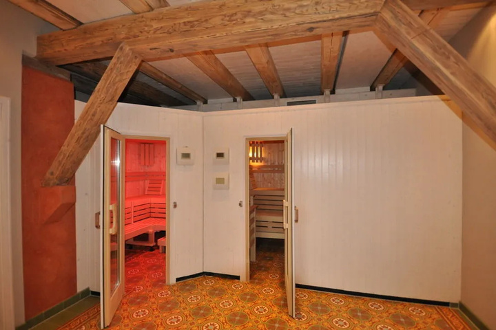 Room 3 of 12