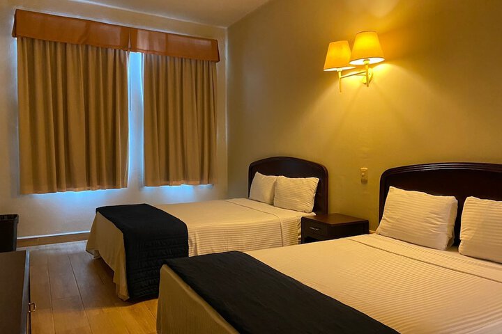 Room 13 of 37