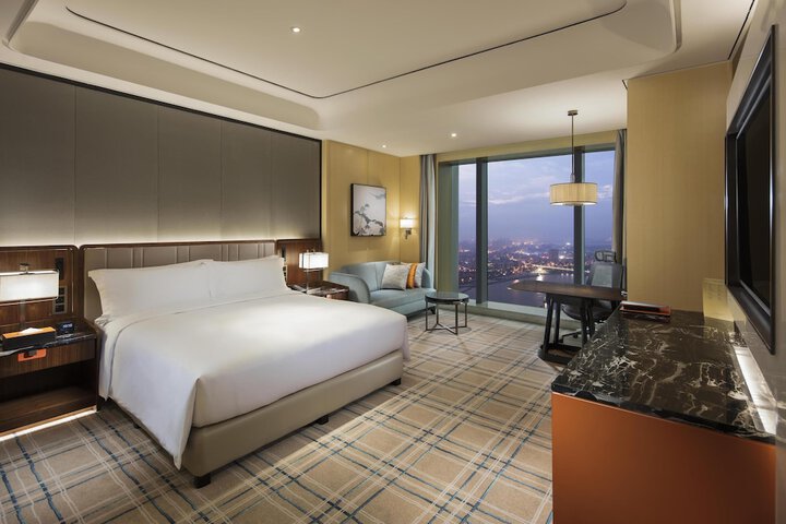 Room 25 of 70
