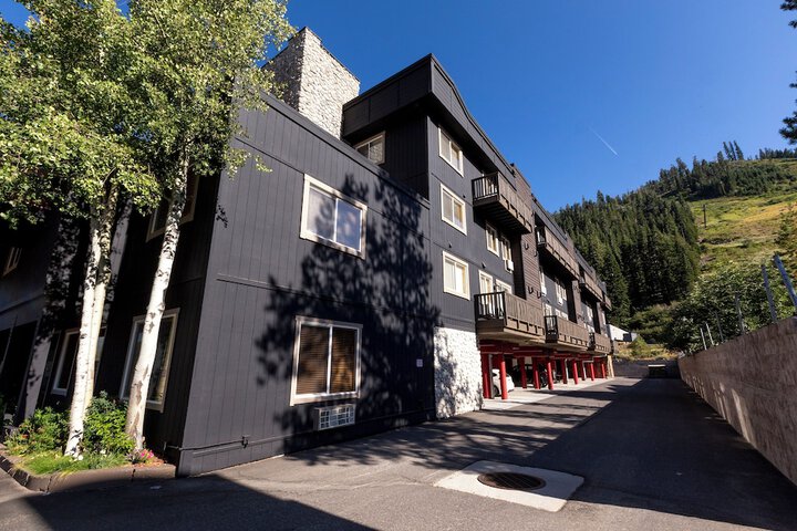 Hotel 94 of 103