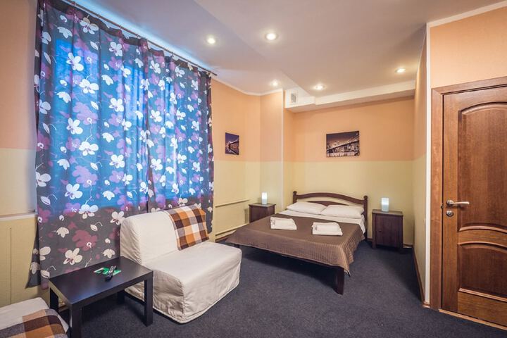 Room 6 of 45