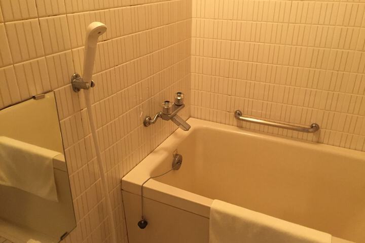 Room 15 of 40