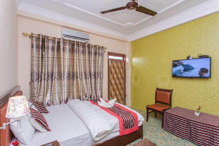 Room 6 of 40