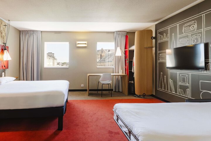 Room 18 of 139
