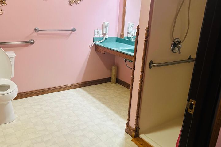 Room 42 of 59