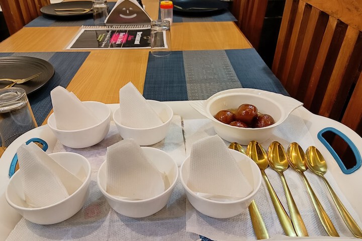 Dining 28 of 34