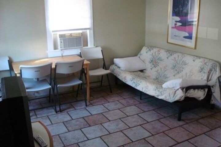 Room 25 of 63