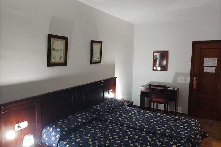 Room 8 of 41