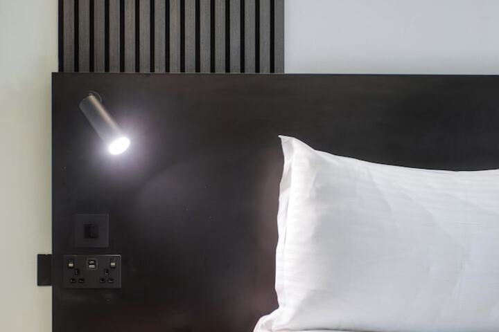 Room 44 of 150