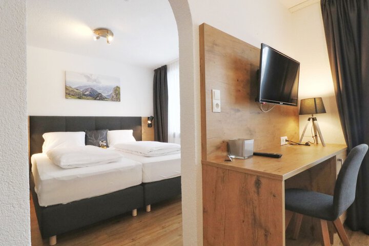 Room 50 of 78