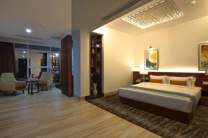Room 9 of 89