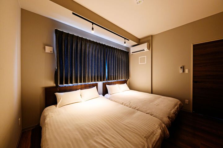 Room 200 of 226