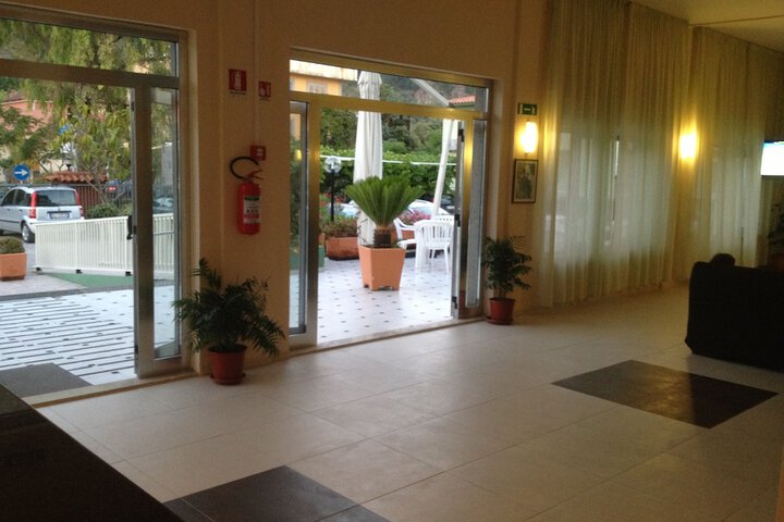 Hotel 2 of 56